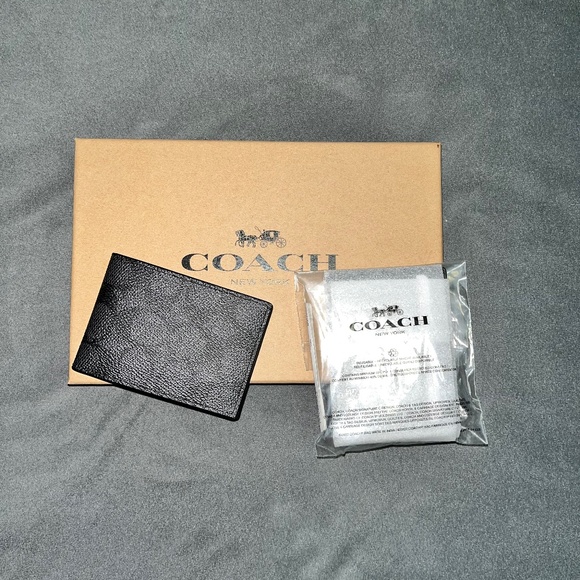 wallet Coach NWT in box - Picture 4 of 5